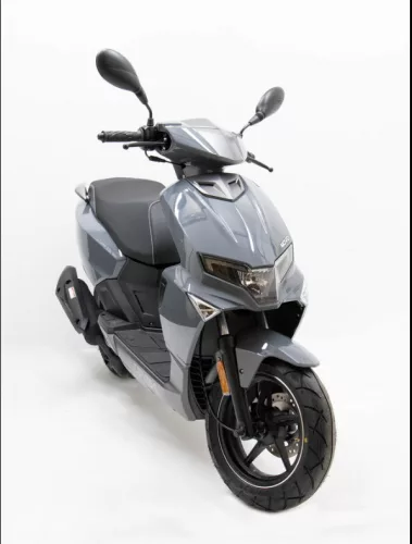 Linea Novo 4T, 49 ccm, injektoros